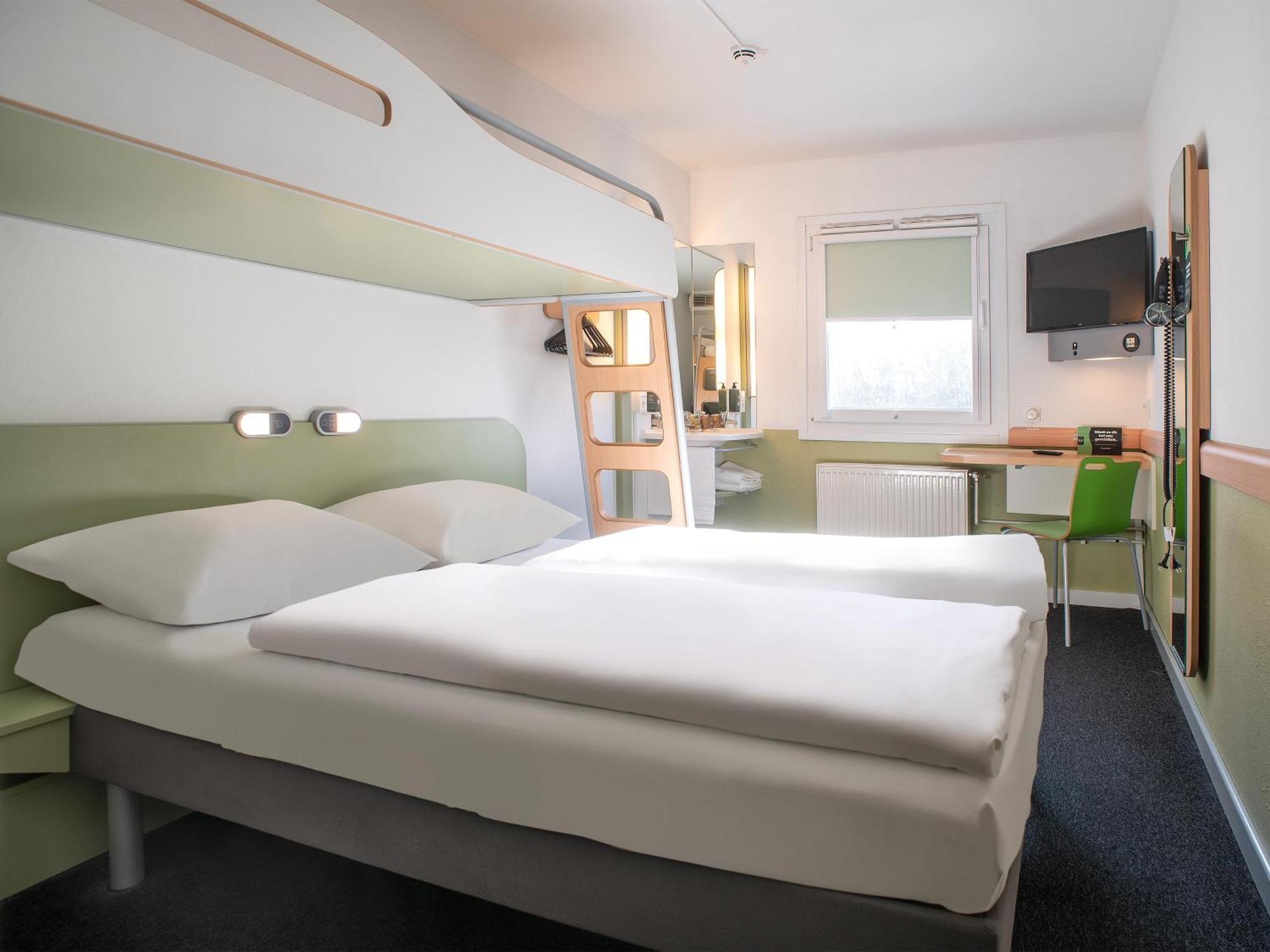 B&B Hotel Rostock-Broderstorf Exterior photo