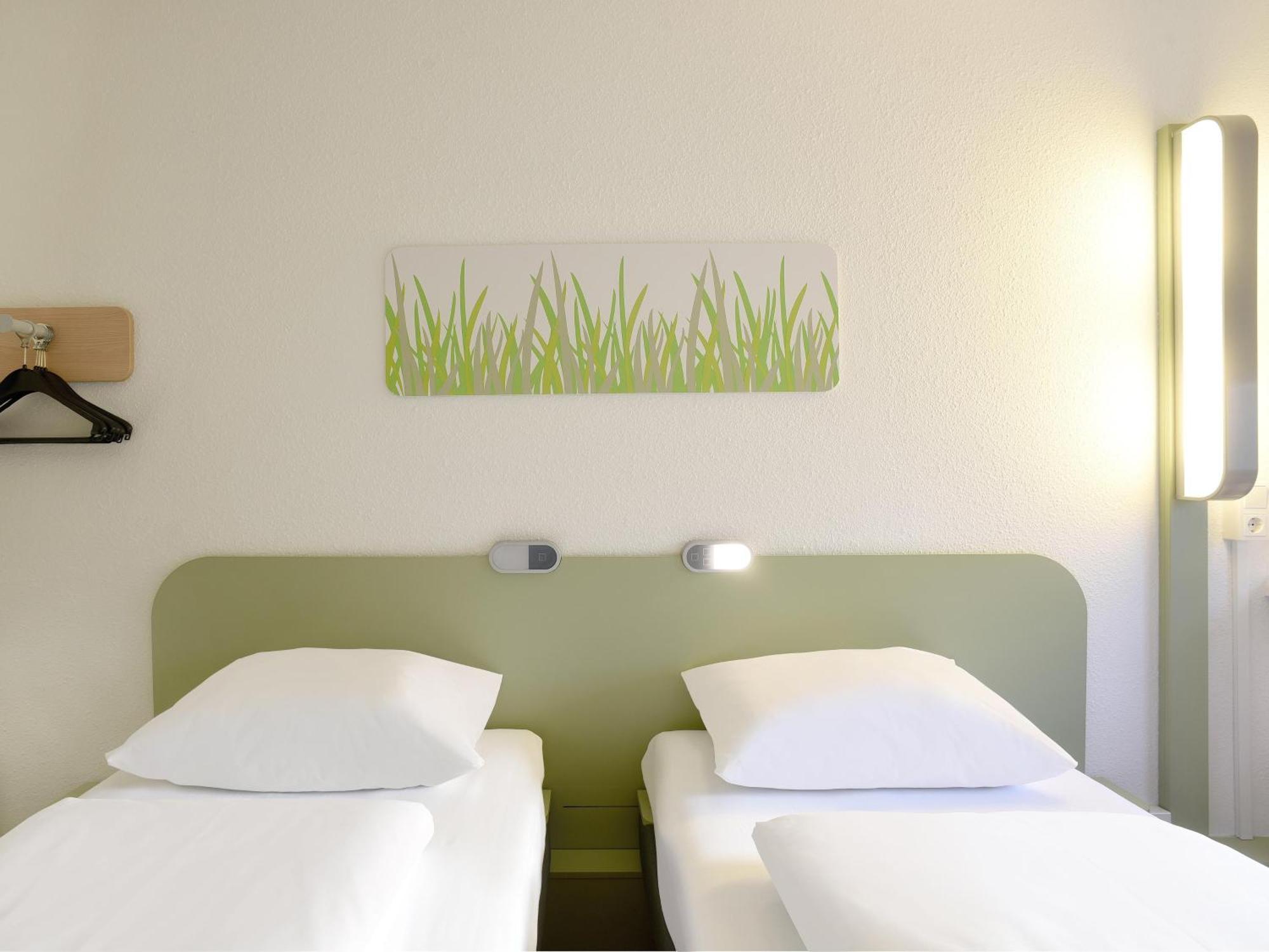 B&B Hotel Rostock-Broderstorf Exterior photo